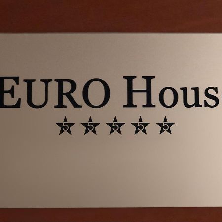 Euro House Hostel Modena Exterior photo